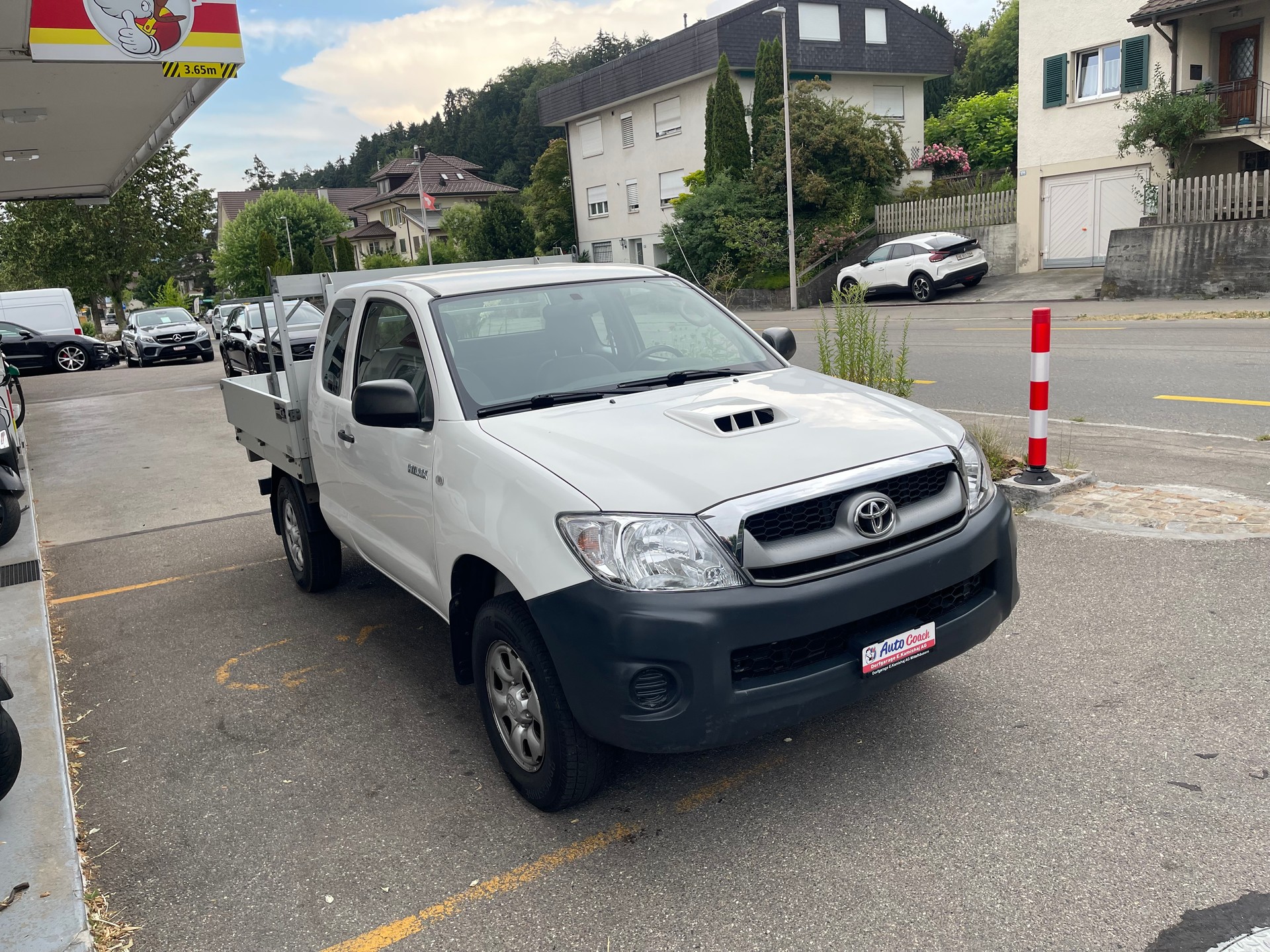 TOYOTA Hilux 2.4D-4D Comfort Extra Cab 4x4-image-4