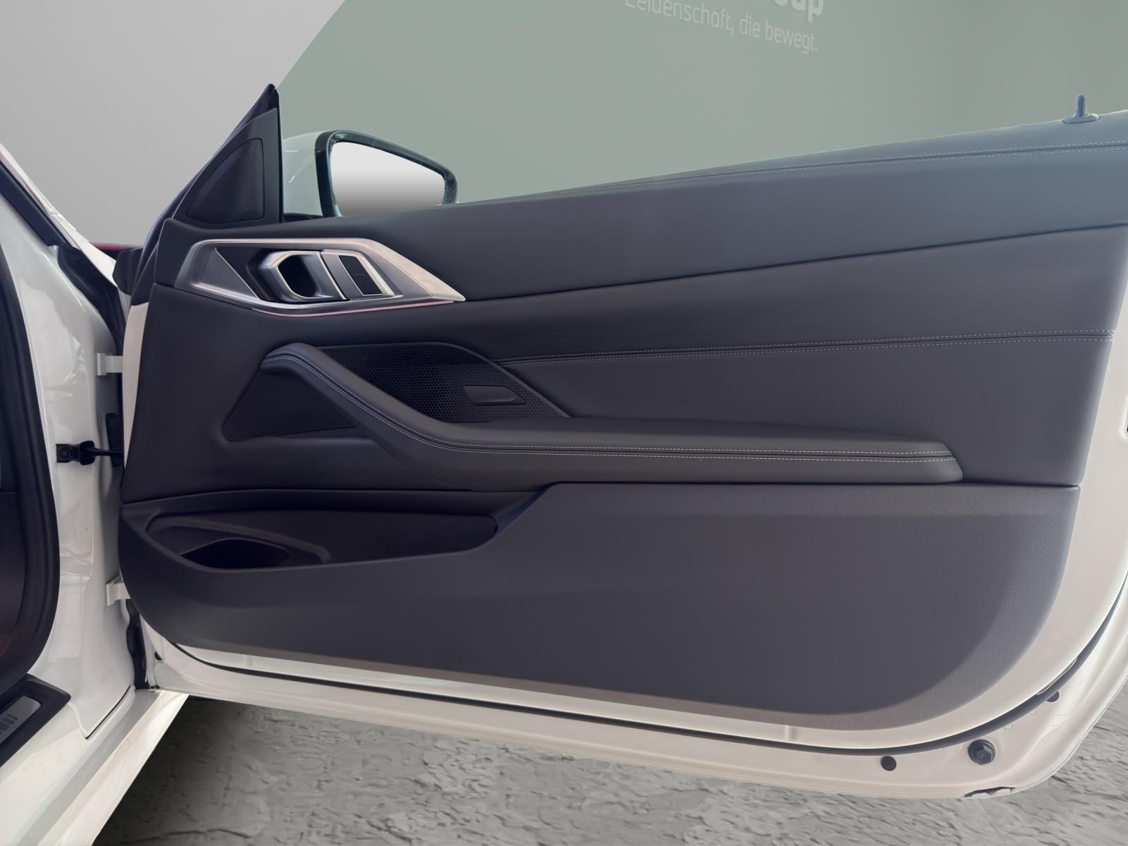 BMW 430i xDrive Cabrio M-SportPaket-image-16