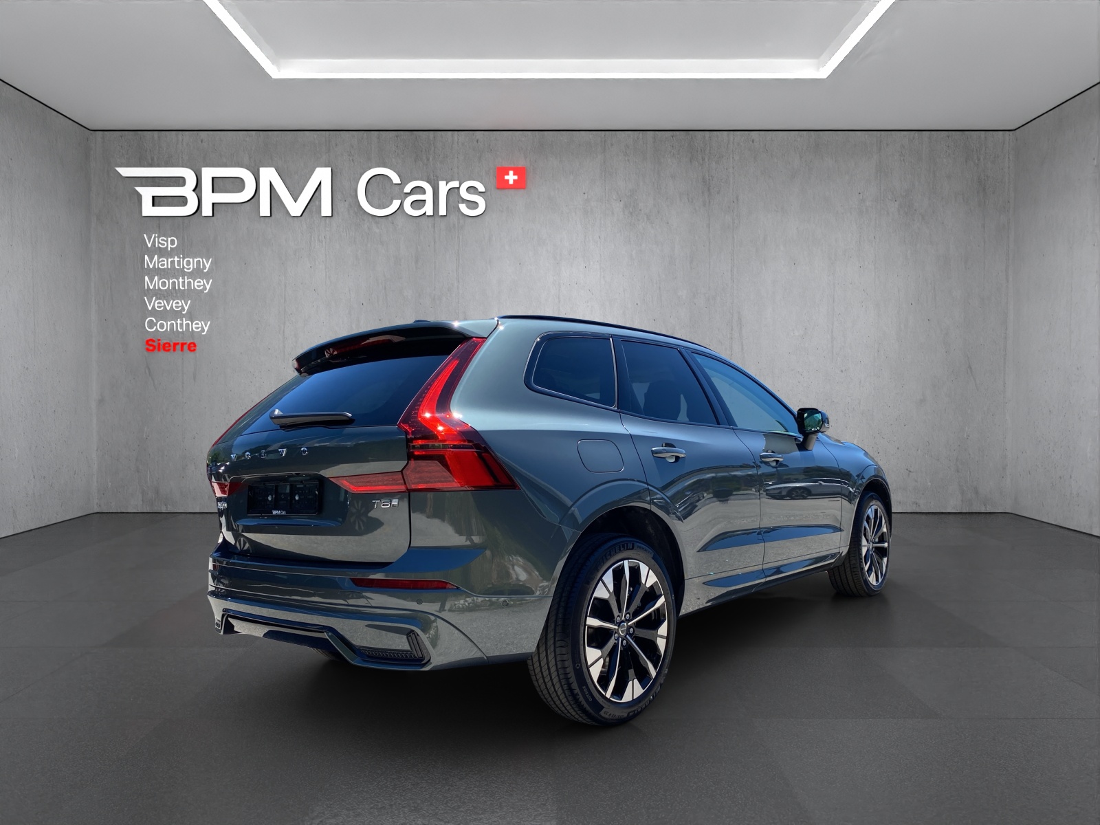 VOLVO XC60 T8 eAWD PluginHybrid Ultra Dark Geartronic-image-1