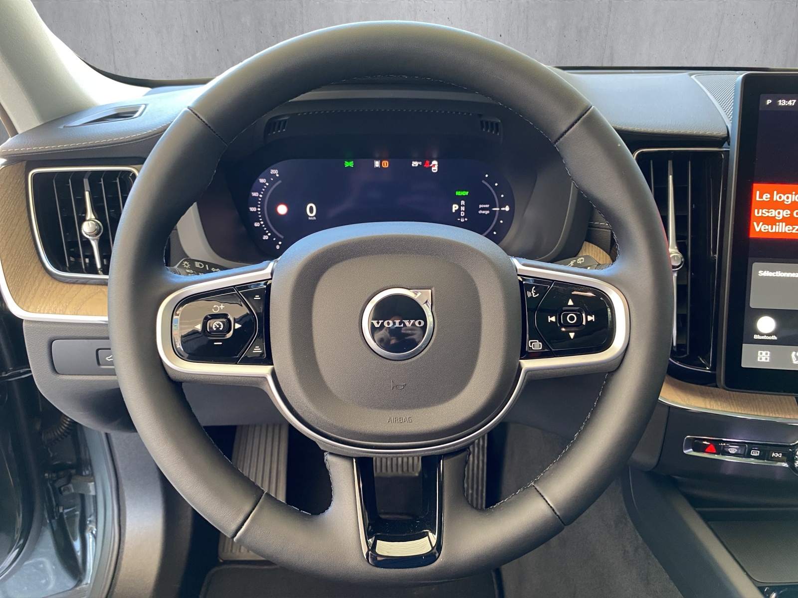 VOLVO XC60 T8 eAWD PluginHybrid Ultra Dark Geartronic-image-9
