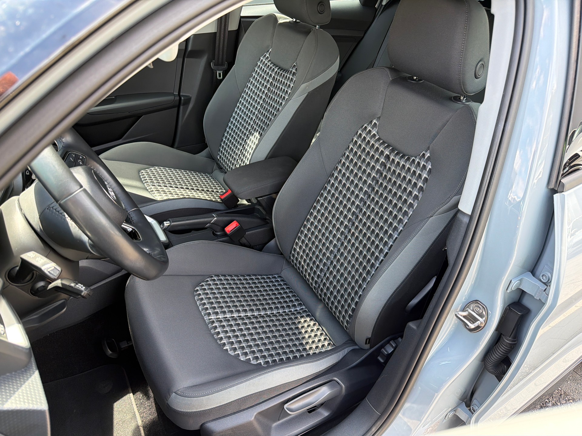 AUDI A1 City Carver 30 TFSI S-tronic-image-7