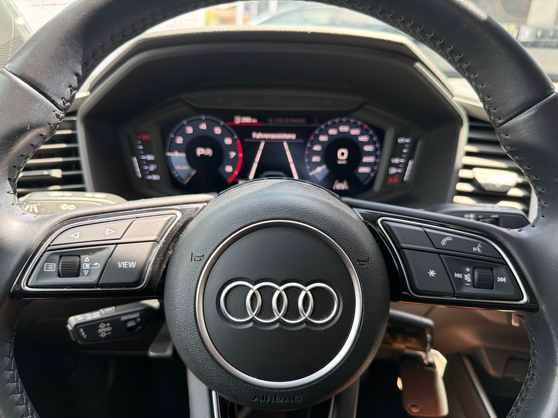 AUDI A1 City Carver 30 TFSI S-tronic-image-13