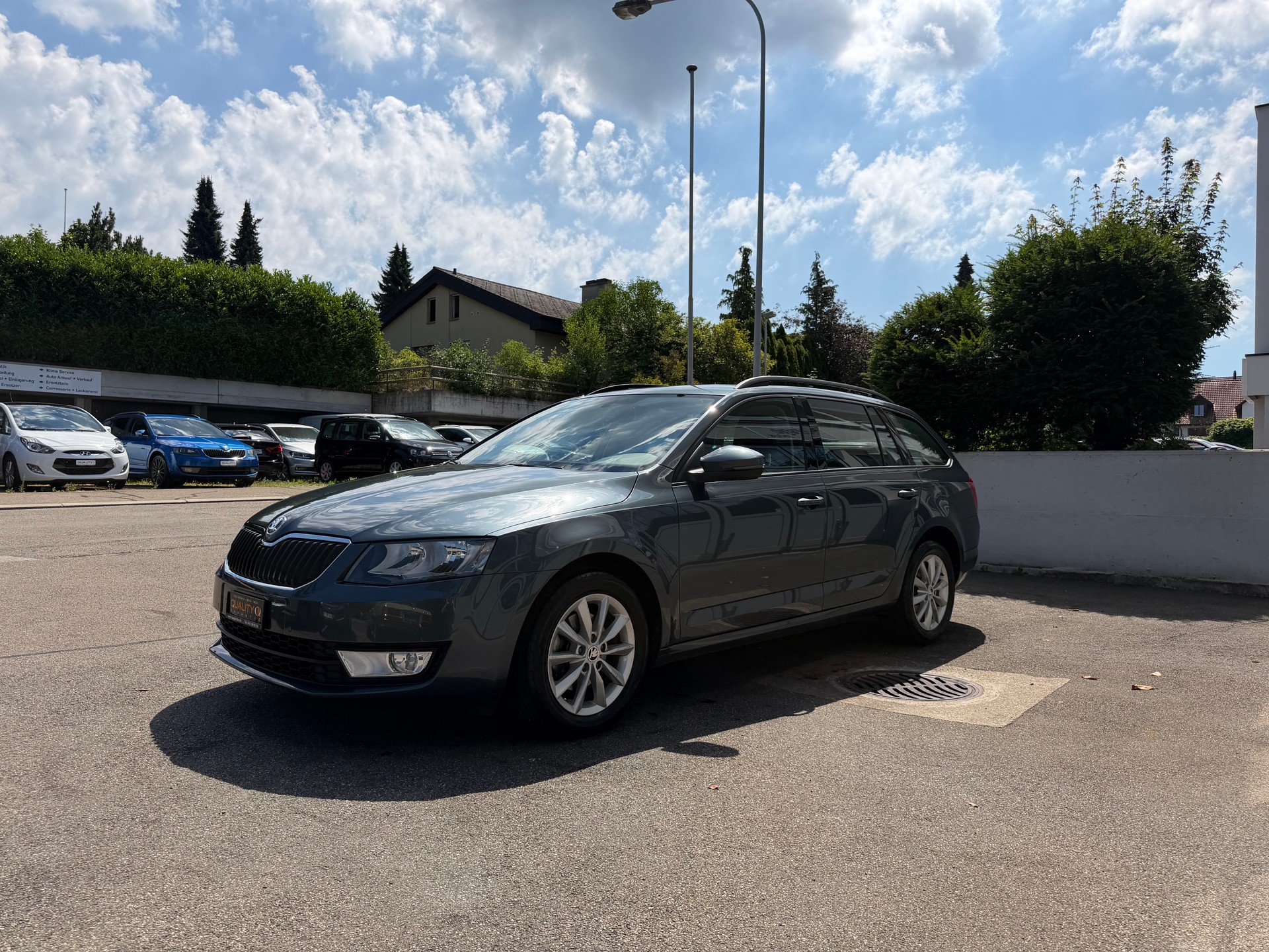 SKODA Octavia Combi 1.4 TSI Ambition DSG-image-2