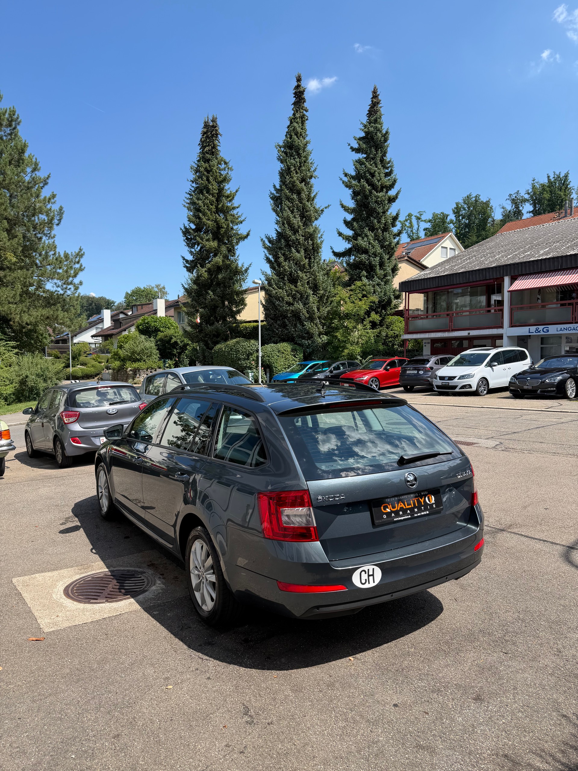 SKODA Octavia Combi 1.4 TSI Ambition DSG-image-3