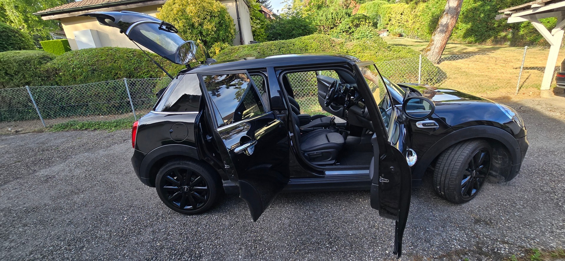 MINI 1.5i Cooper-image-2