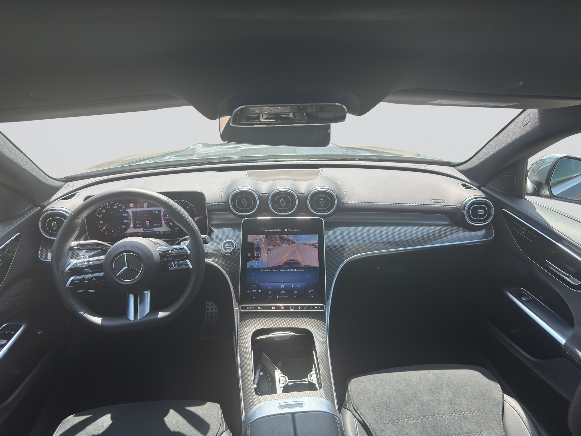 MERCEDES-BENZ C 220 d AMG 4 Matic Line G-Tronic-image-15