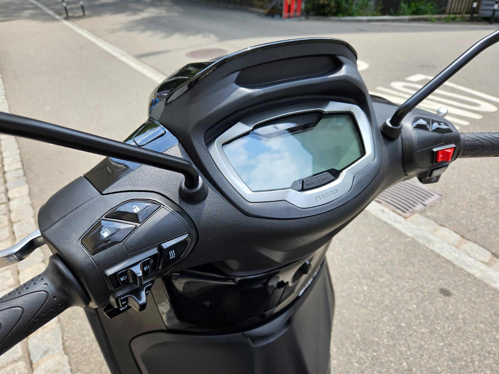 PIAGGIO Beverly 310 hpe E5+-image-7