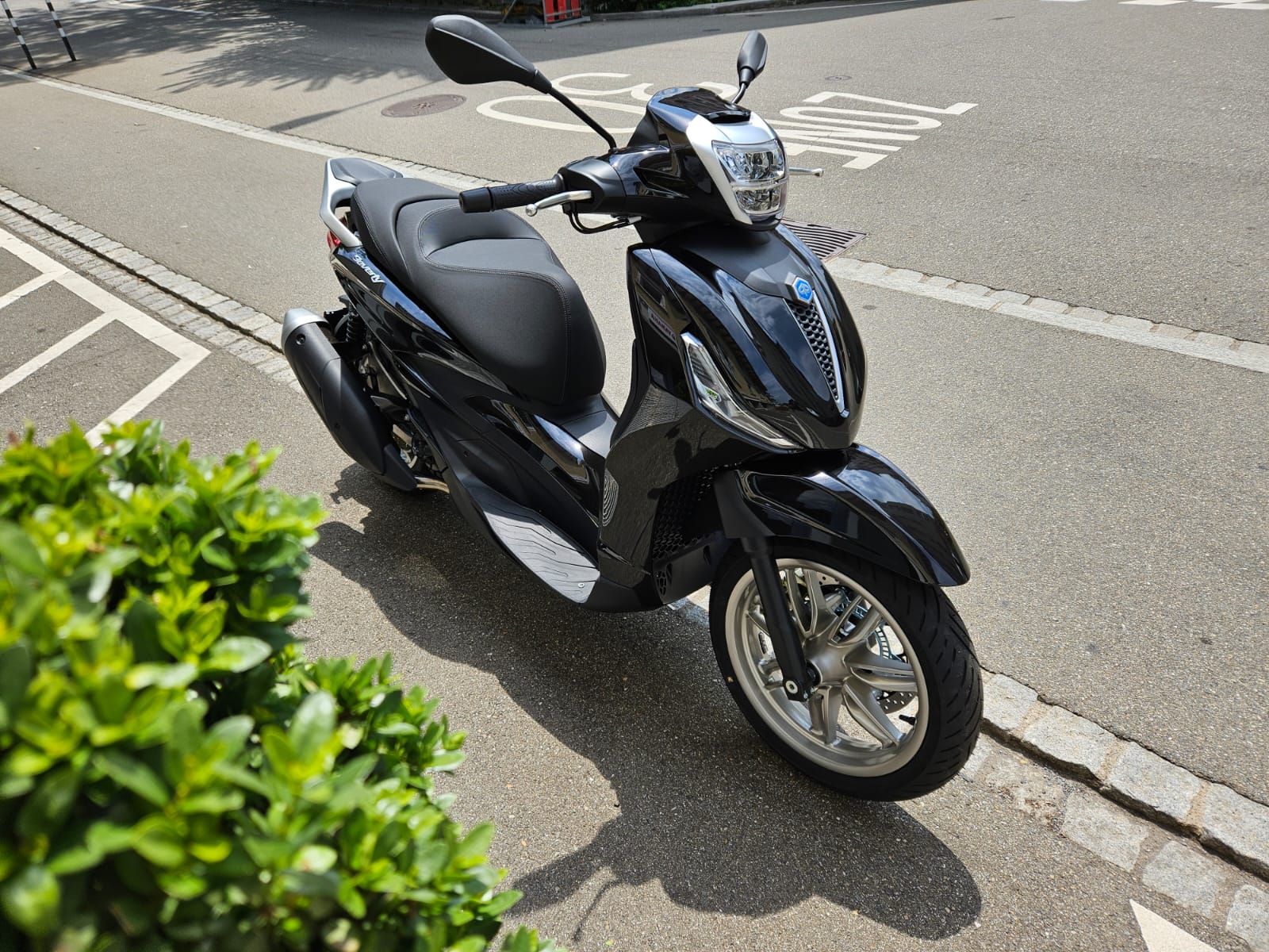 PIAGGIO Beverly 310 hpe E5+-showroom-element-2