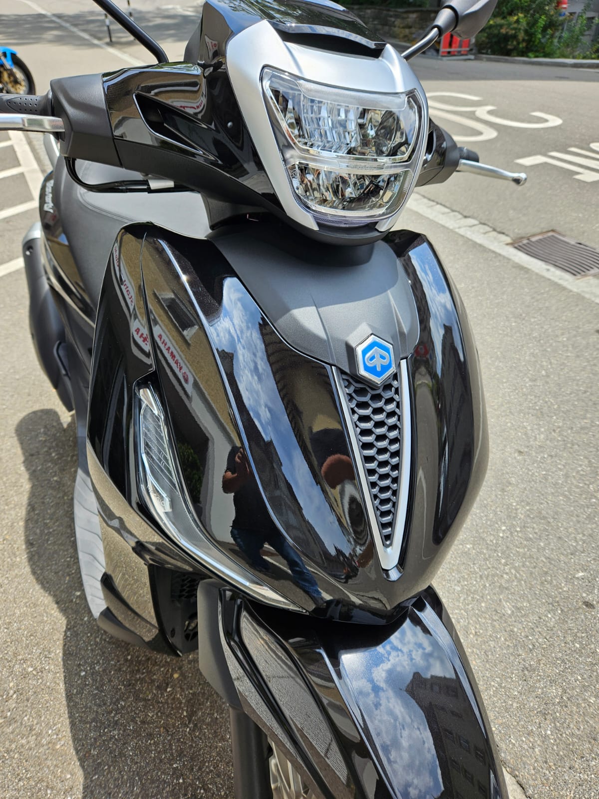 PIAGGIO Beverly 310 hpe E5+-showroom-element-3
