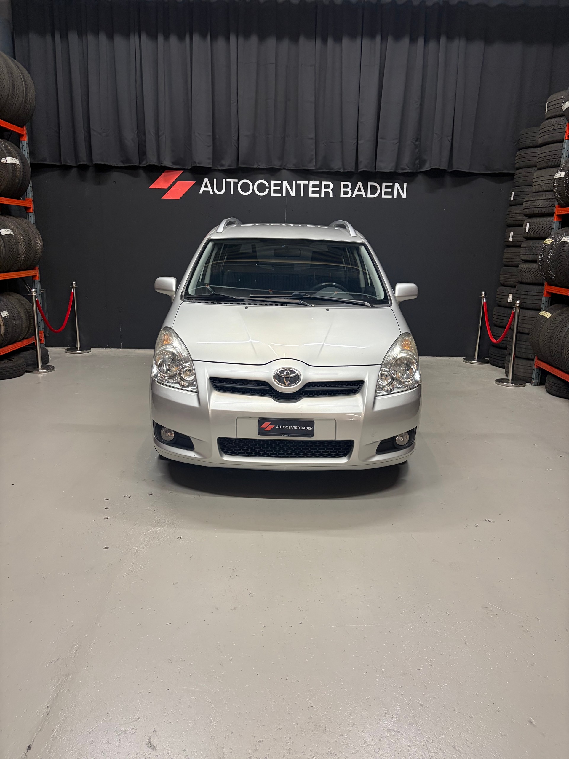 TOYOTA Corolla Verso 2.2 D-4D Limited 7 Plätzer-showroom-element-2