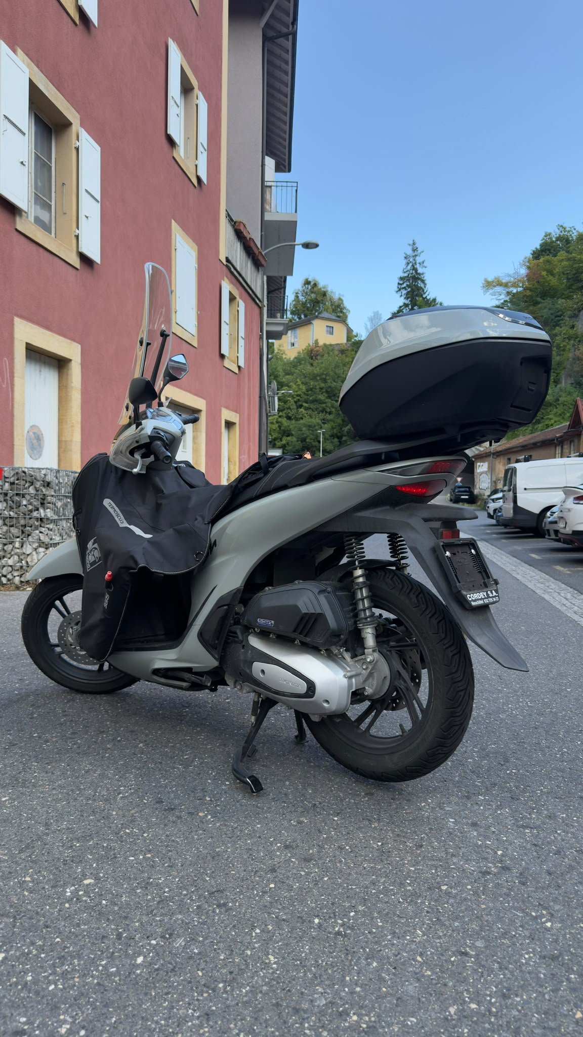 HONDA SH 125 +-showroom-element-2