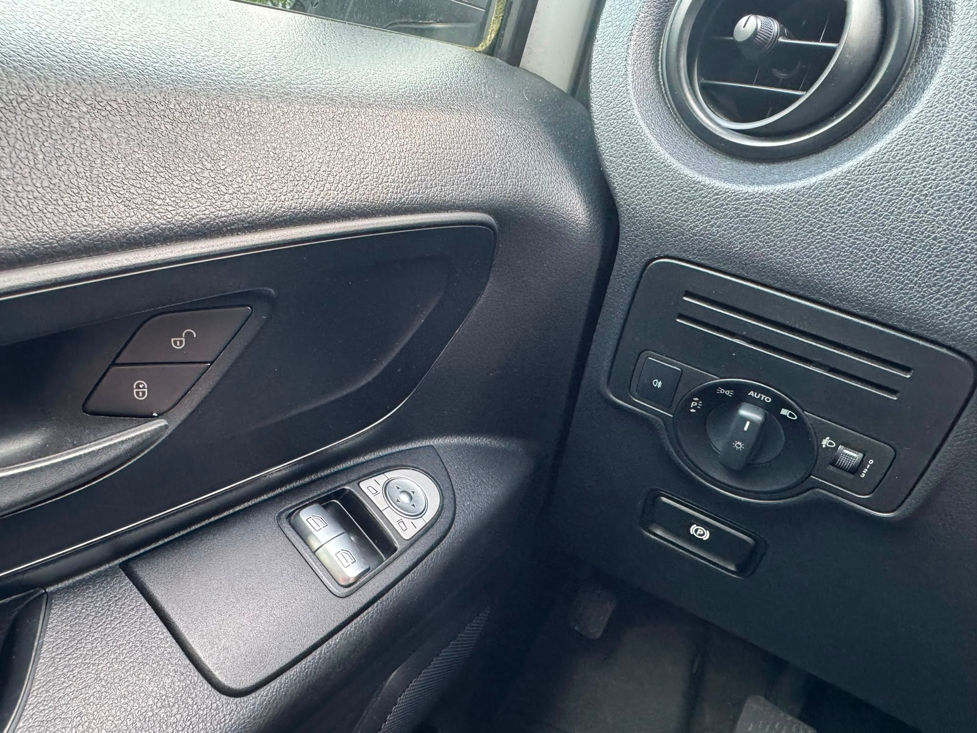 MERCEDES-BENZ Vito 114 CDI L Euro 5-image-19