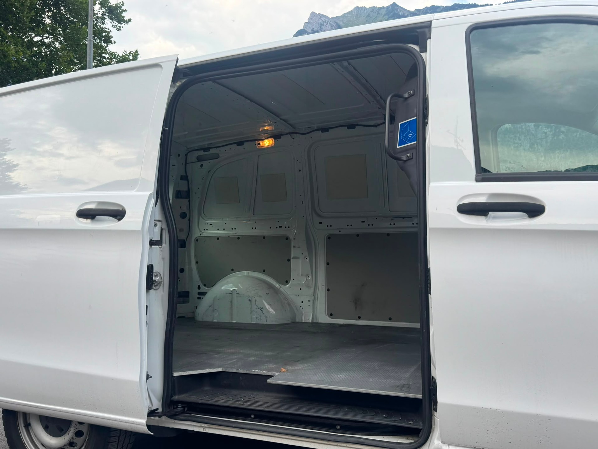 MERCEDES-BENZ Vito 114 CDI L Euro 5-image-9