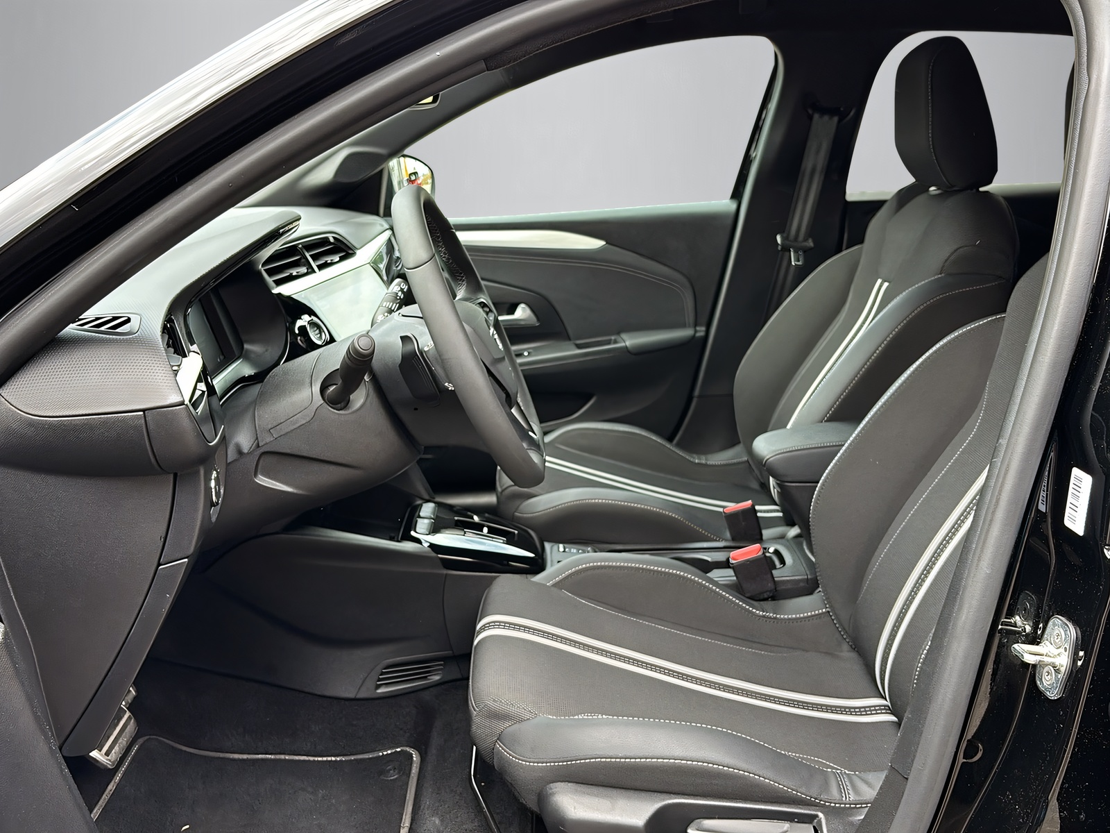 OPEL Corsa F 1.2 T 145 Hybrid GS-image-2