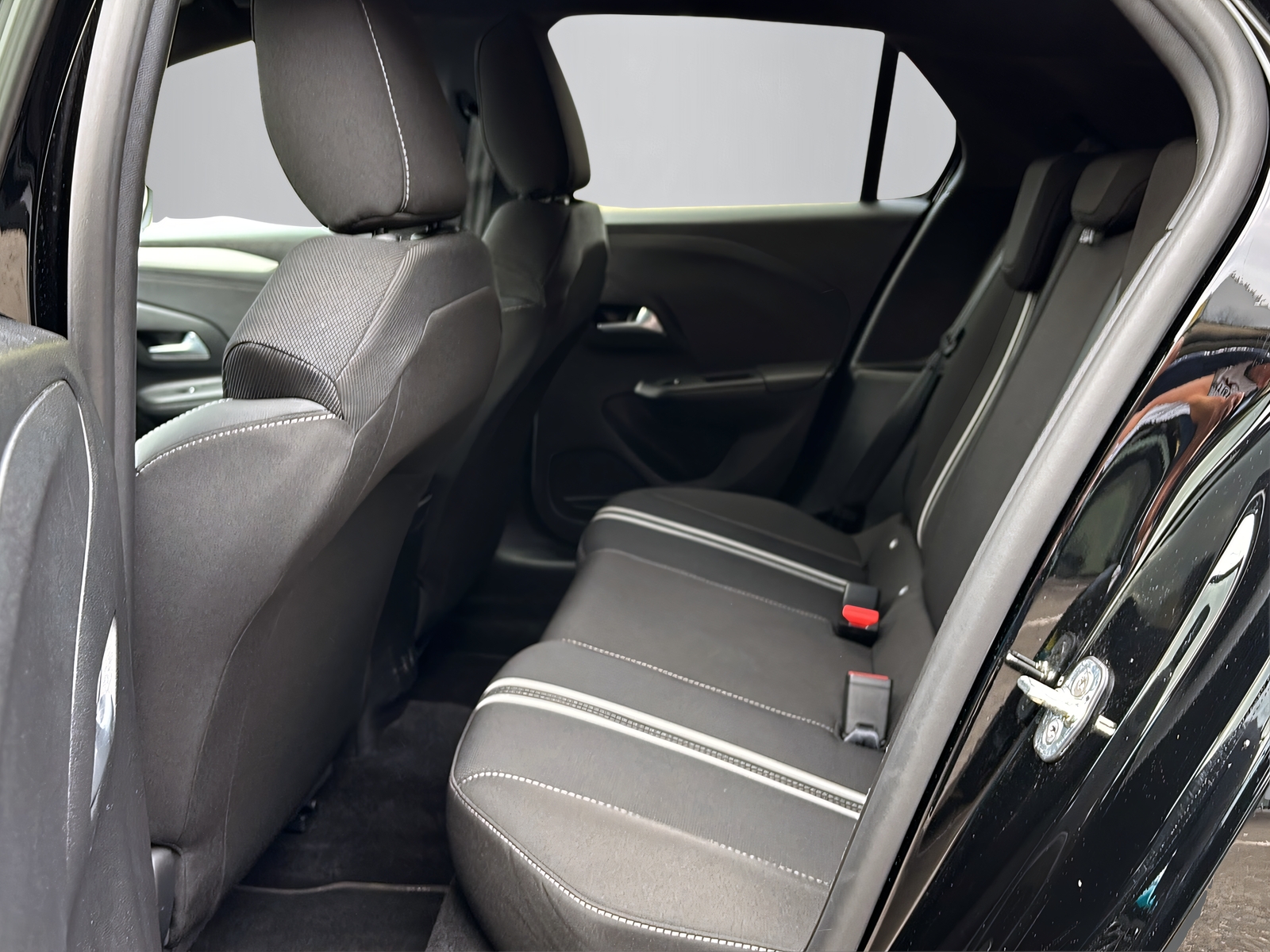 OPEL Corsa F 1.2 T 145 Hybrid GS-image-6