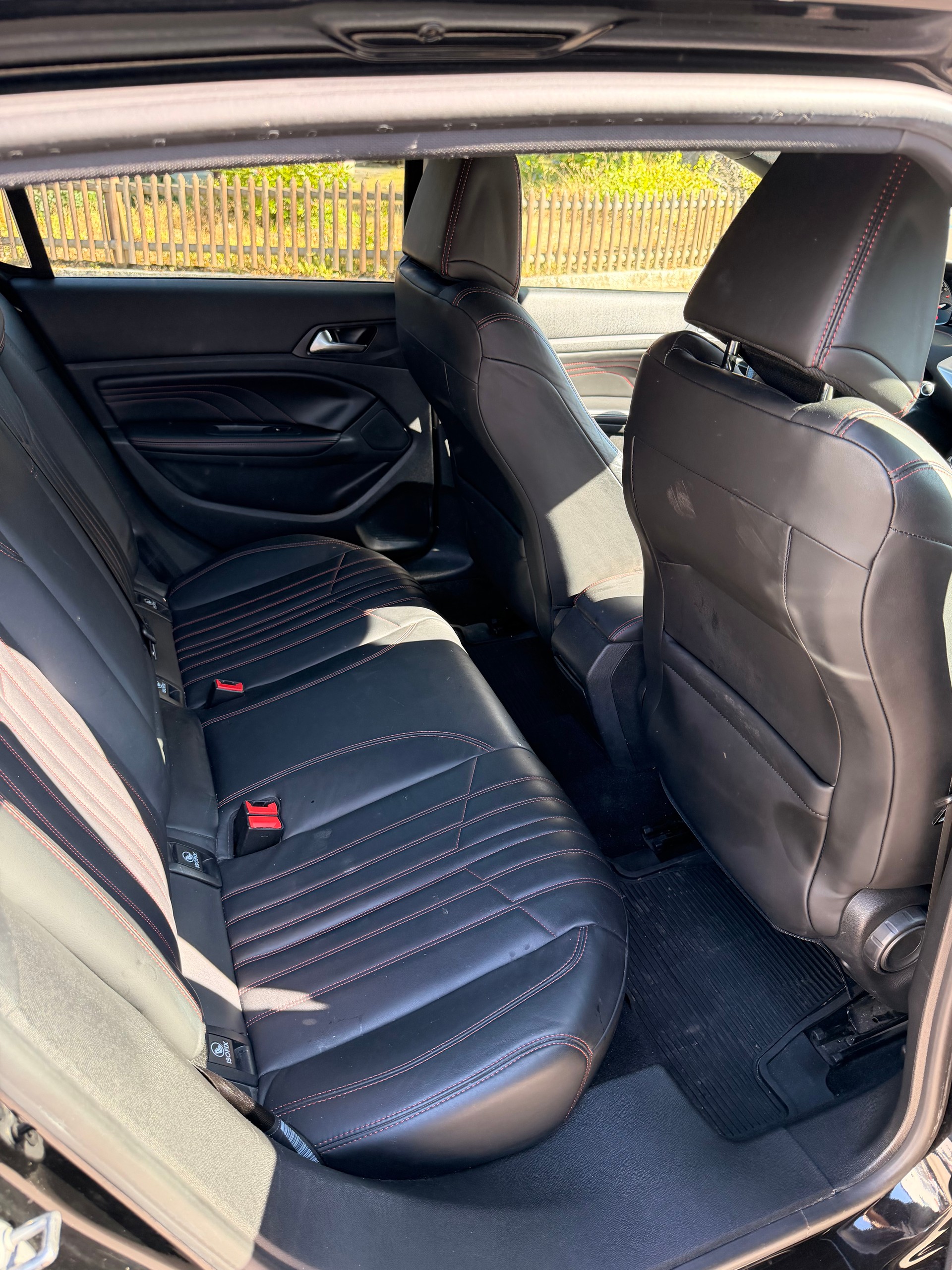 PEUGEOT 308 2.0 BlueHDI GT EAT8-image-10