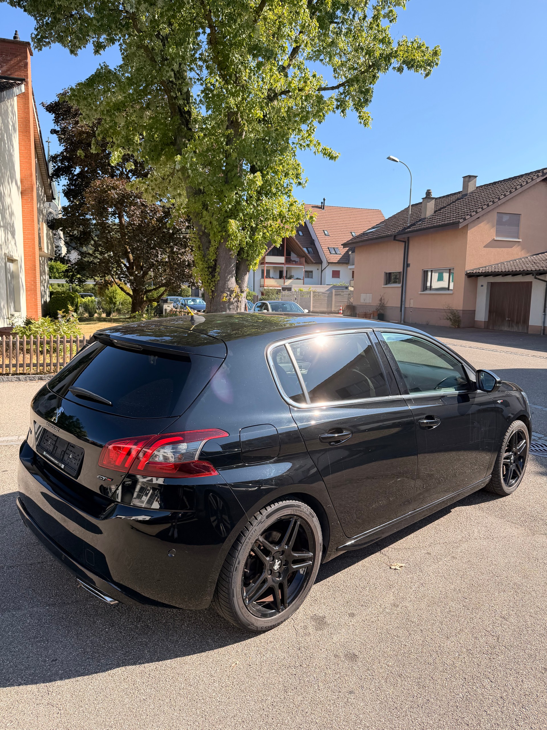 PEUGEOT 308 2.0 BlueHDI GT EAT8-image-4