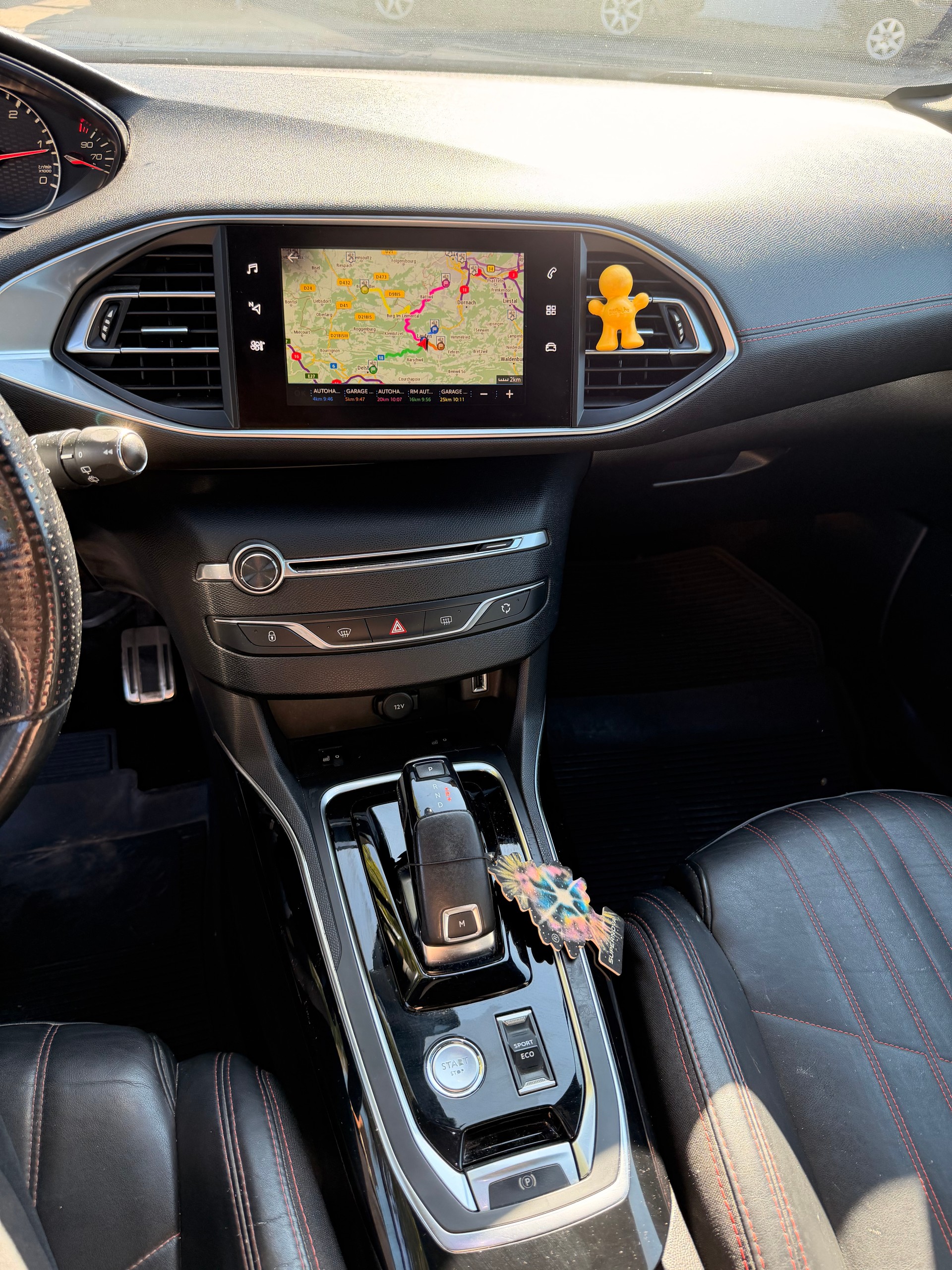 PEUGEOT 308 2.0 BlueHDI GT EAT8-image-13