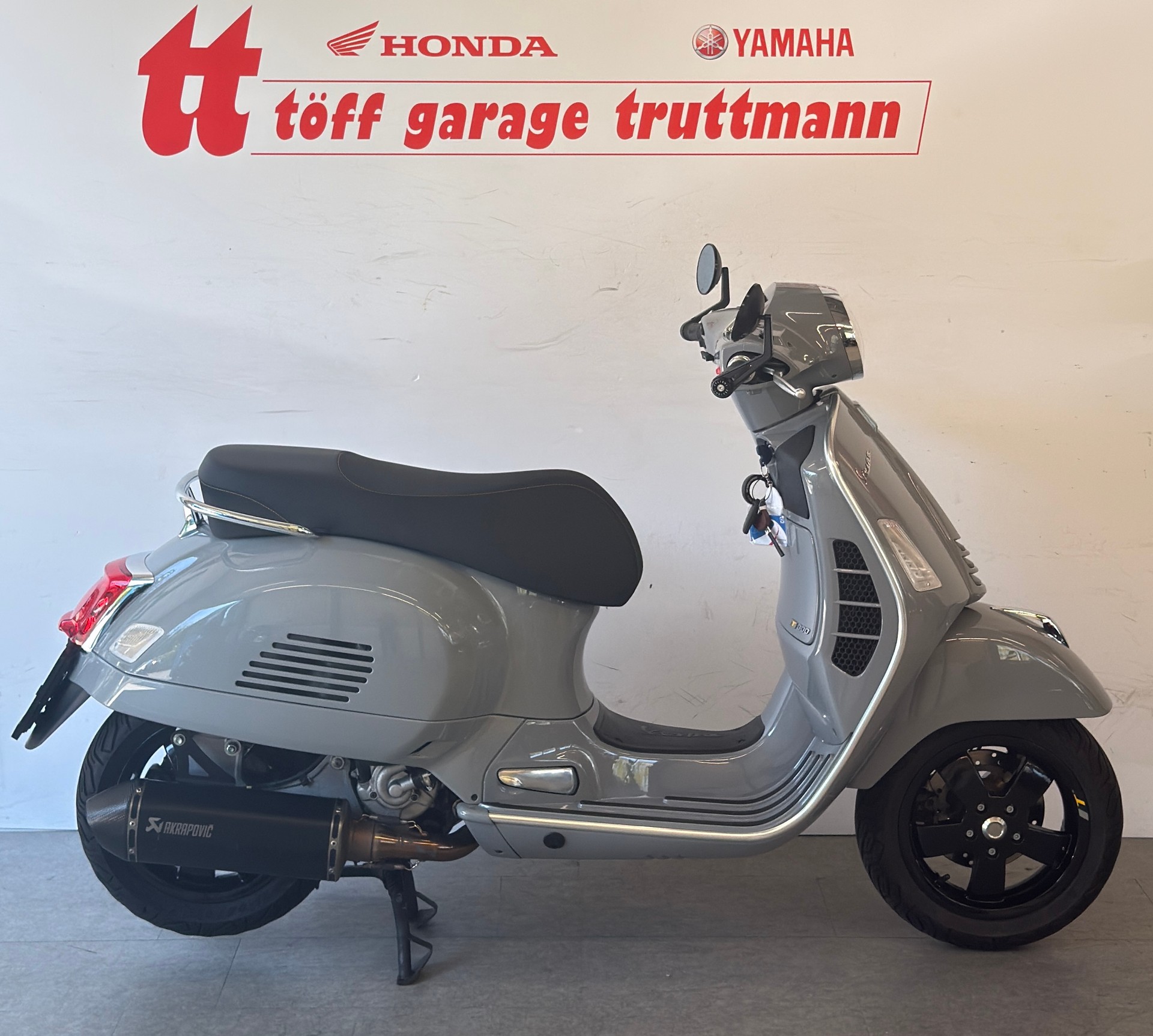 PIAGGIO Vespa GTS 300 HPE ABS/ASR