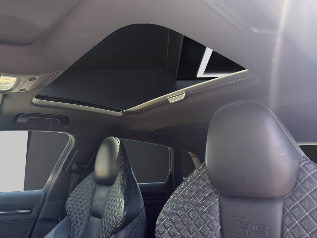 AUDI RS3 Sportback 2.5 TSI quattro S-tronic-image-9