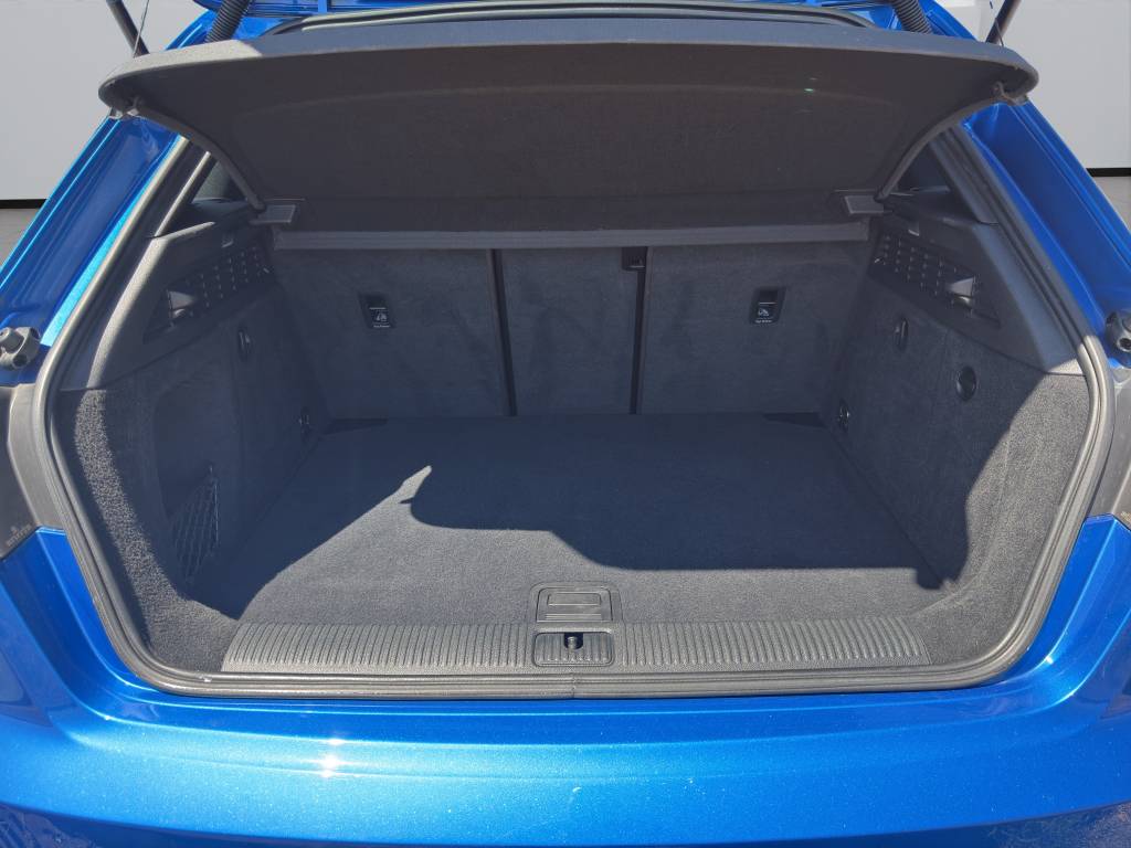 AUDI RS3 Sportback 2.5 TSI quattro S-tronic-image-11
