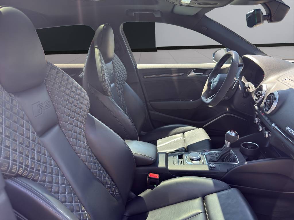 AUDI RS3 Sportback 2.5 TSI quattro S-tronic-image-10