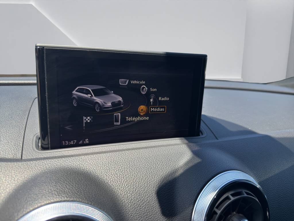 AUDI RS3 Sportback 2.5 TSI quattro S-tronic-image-13