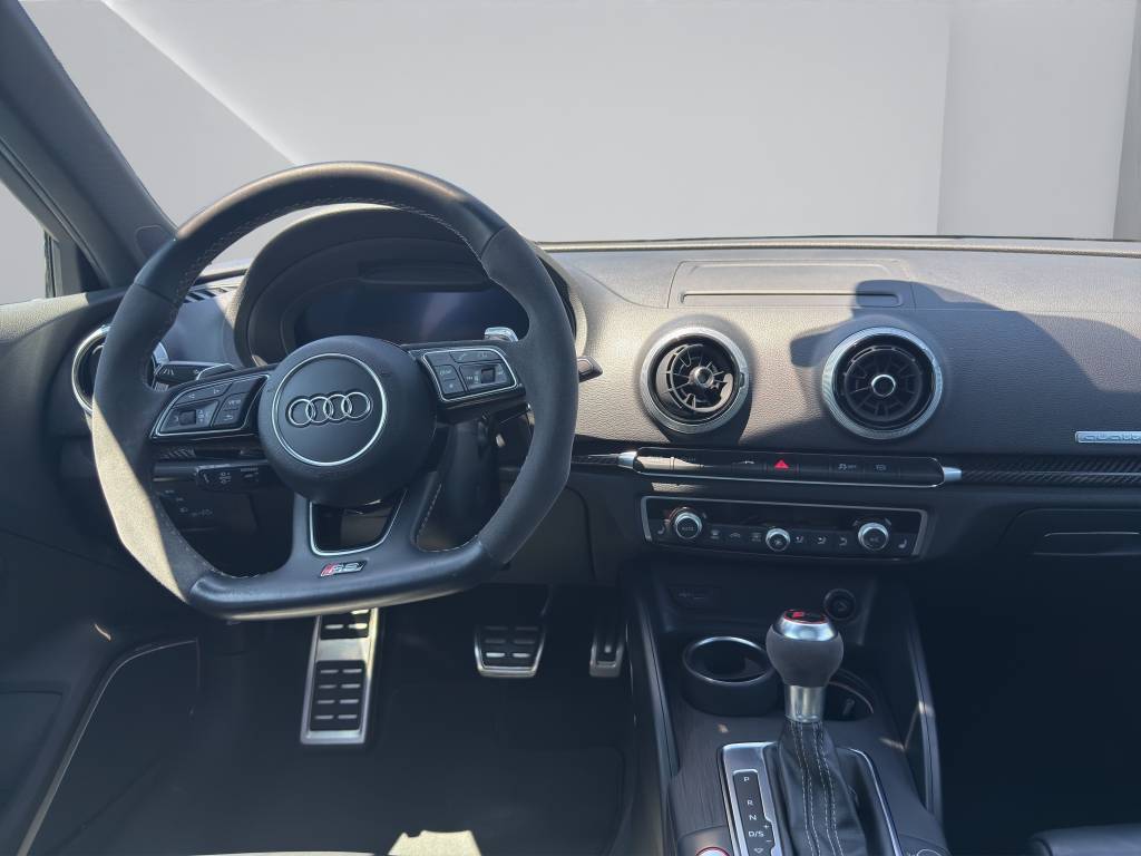 AUDI RS3 Sportback 2.5 TSI quattro S-tronic-image-5