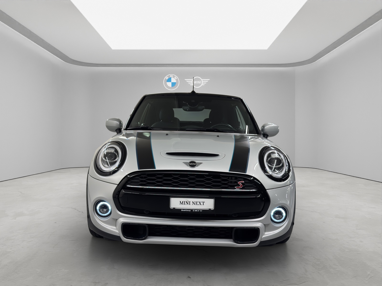 MINI Cabrio Cooper S-image-7