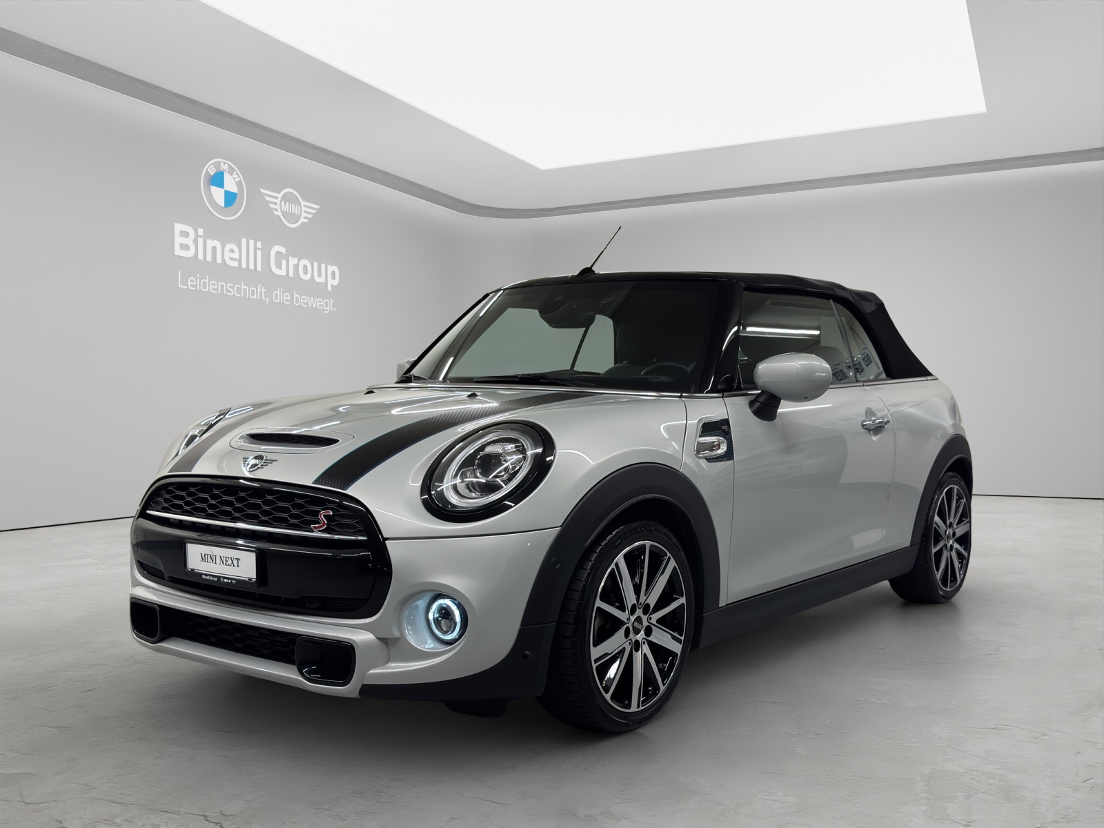 MINI Cabrio Cooper S-image-0