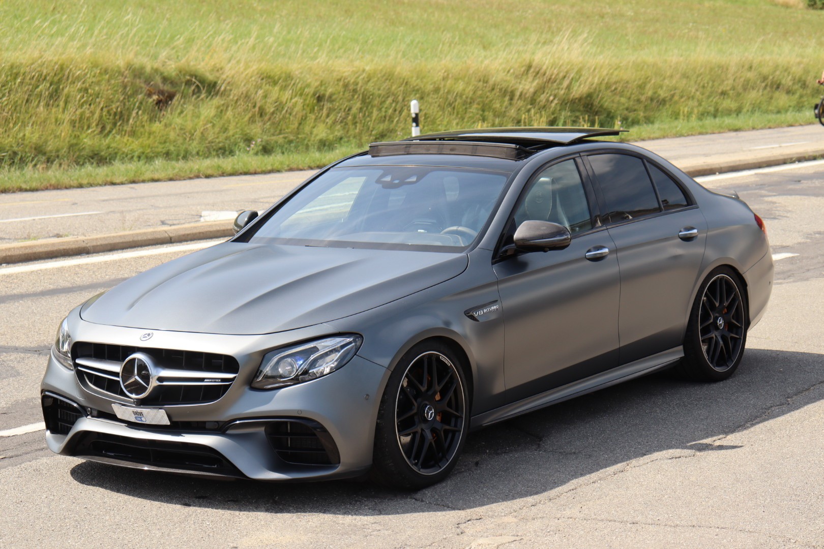 MERCEDES-BENZ E 63 AMG S Edition 1 4Matic Speedshift MCT-image-2