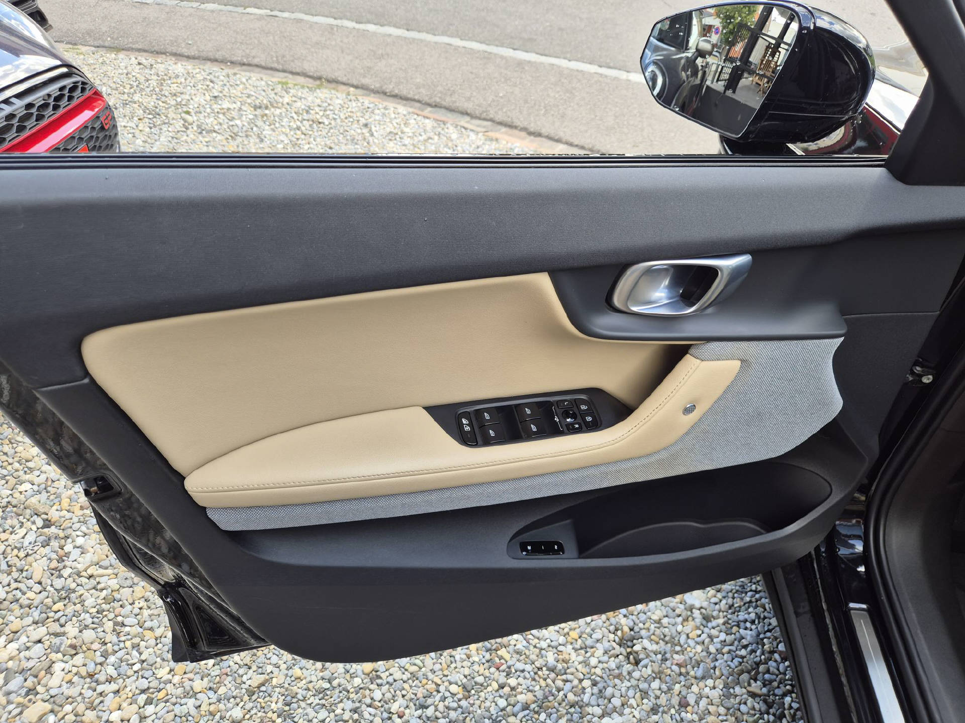 POLESTAR 2 Long Range Dual Motor 408 PS 78 kWh-image-12