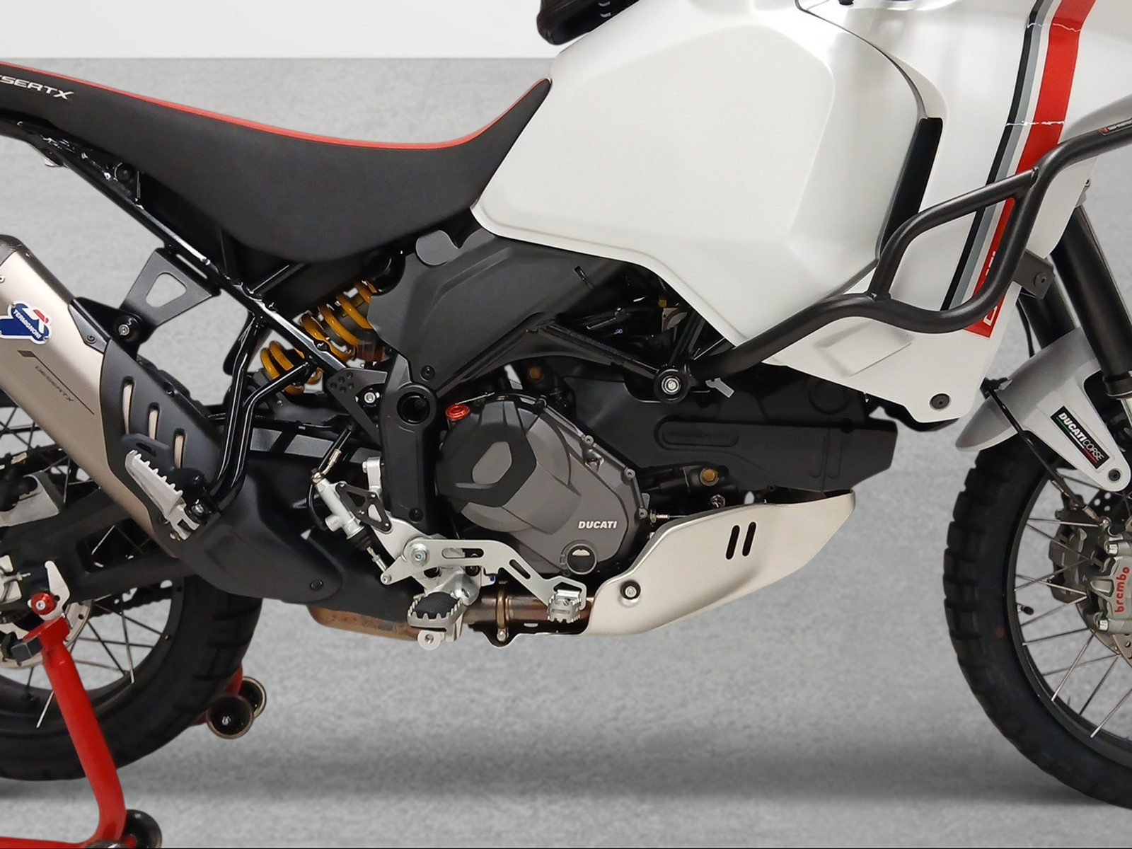 DUCATI Desert X-image-8