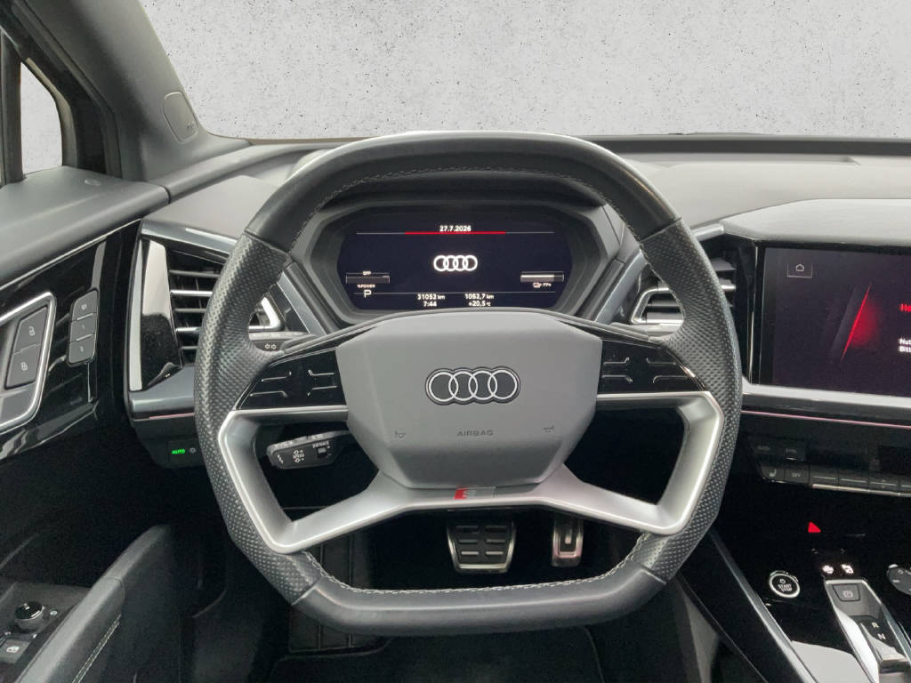 AUDI Q4 e-tron Sportback 50 quattro-image-9