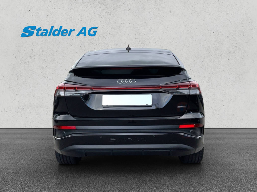 AUDI Q4 e-tron Sportback 50 quattro-image-4