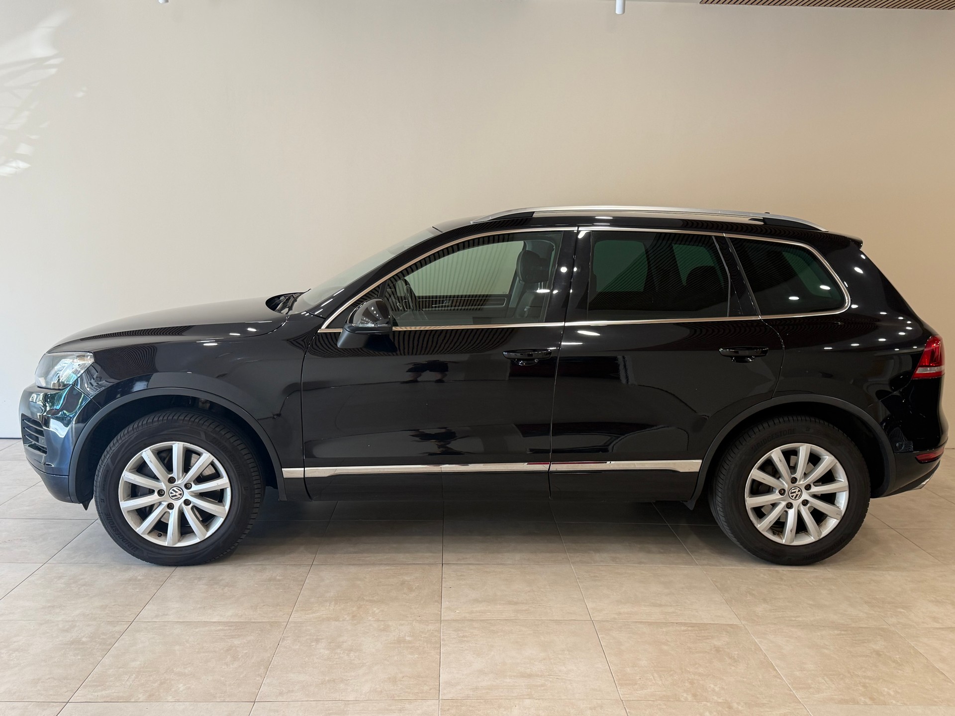 VW Touareg 4.2 TDI Tiptronic-image-2