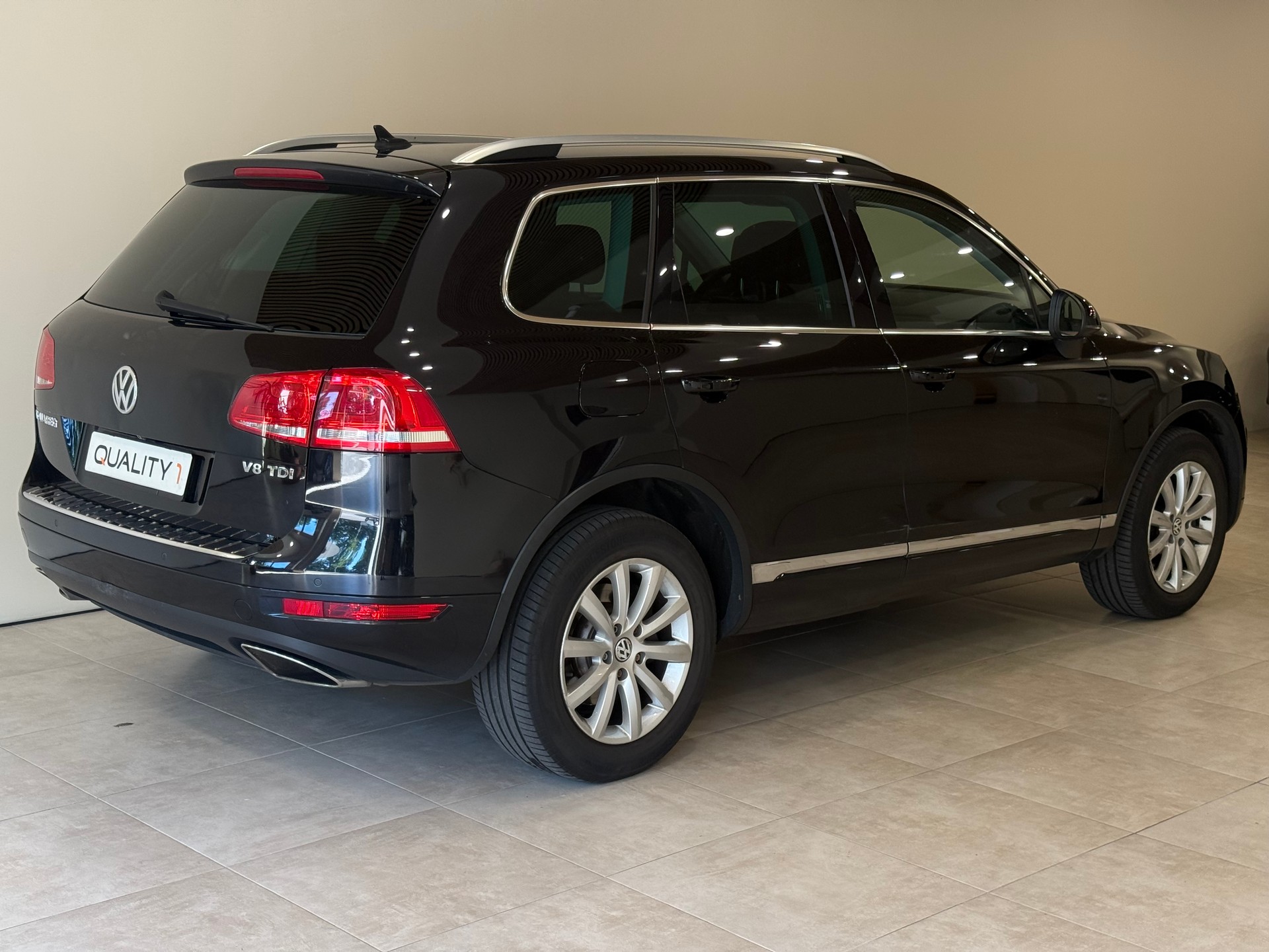 VW Touareg 4.2 TDI Tiptronic-image-4