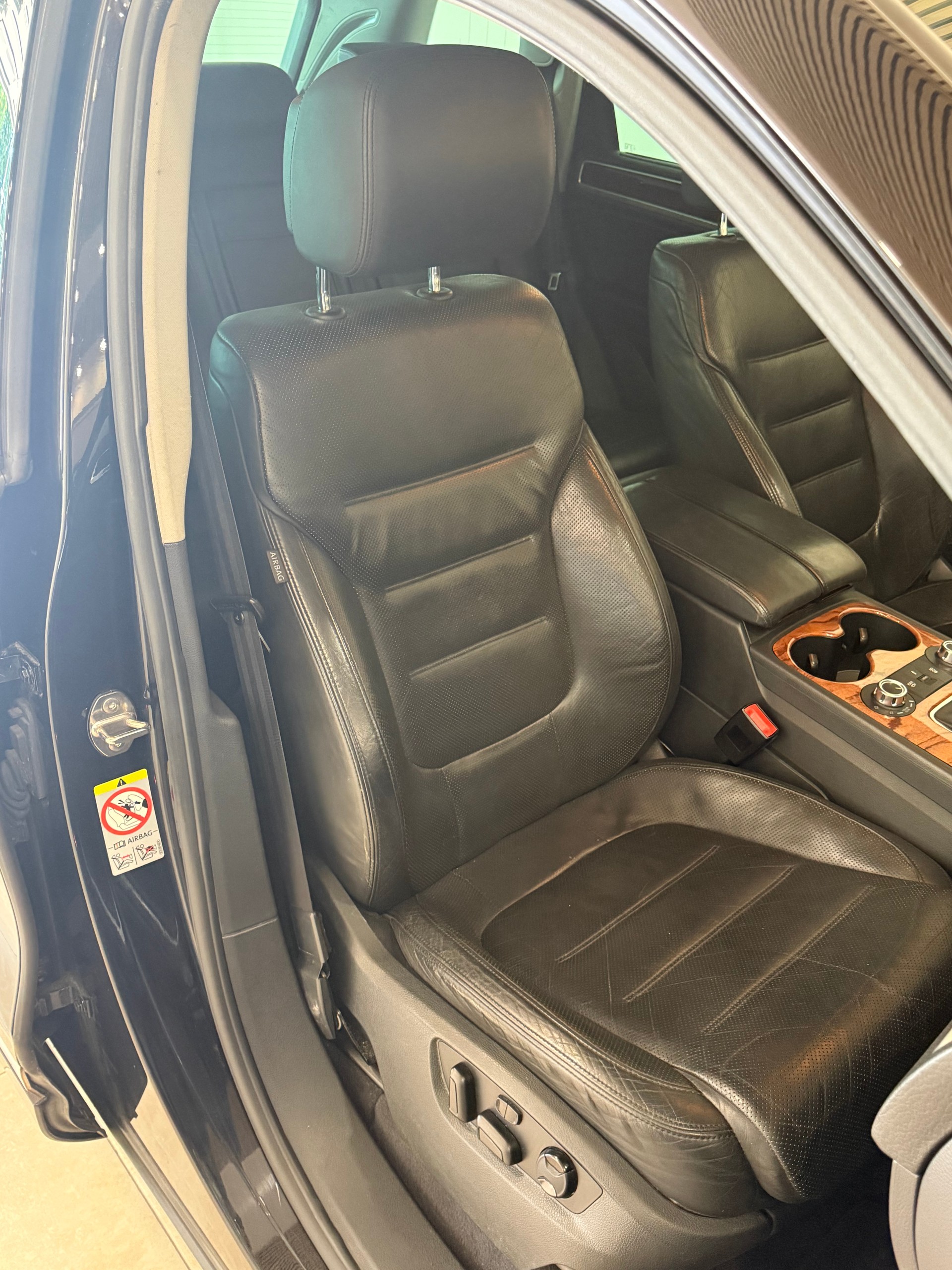VW Touareg 4.2 TDI Tiptronic-image-9
