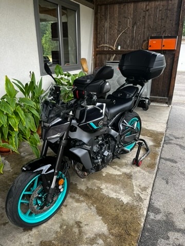 YAMAHA MT-09-image-2