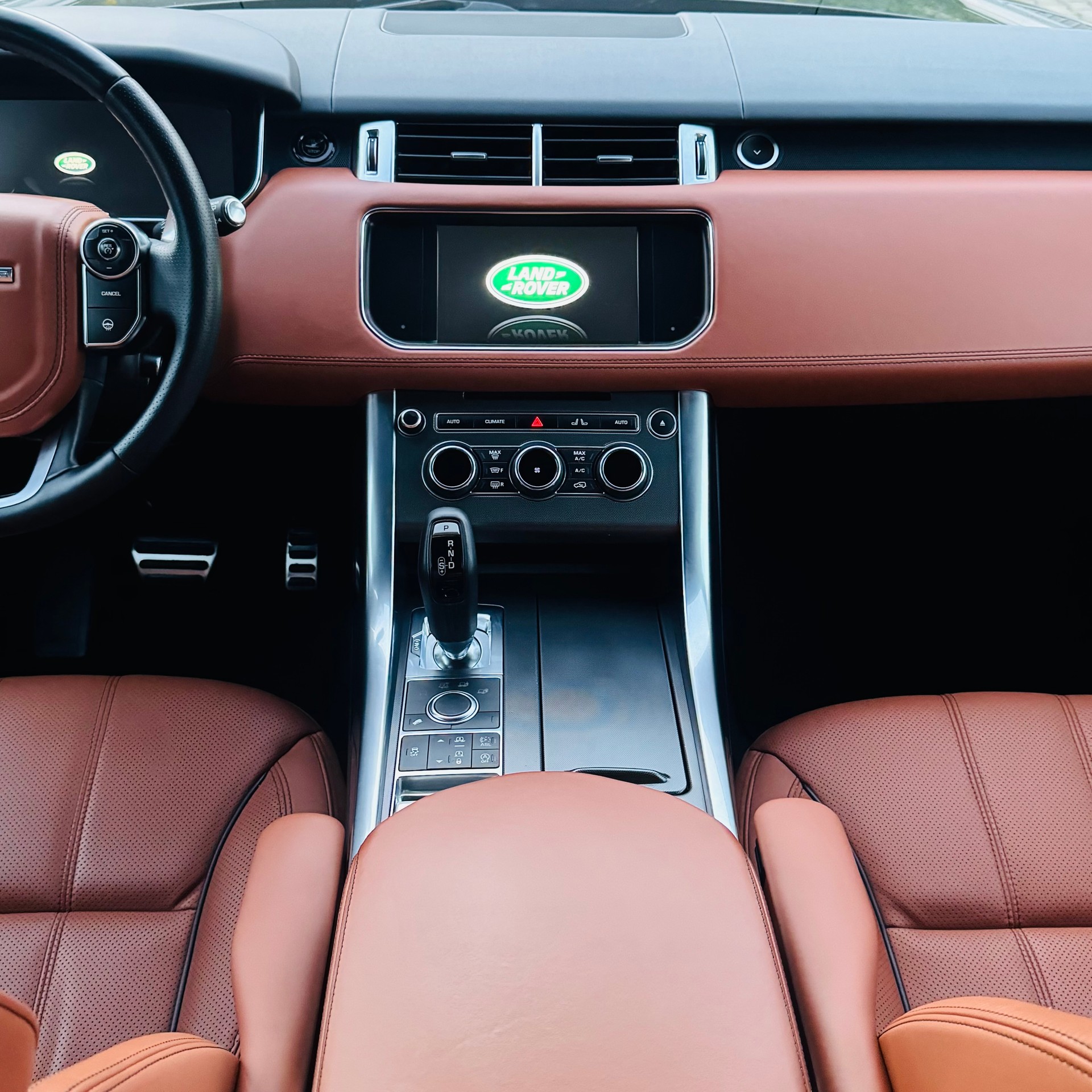 LAND ROVER Range Rover Sport 3.0 SDV6 HSE Dynamic Automatic-image-8