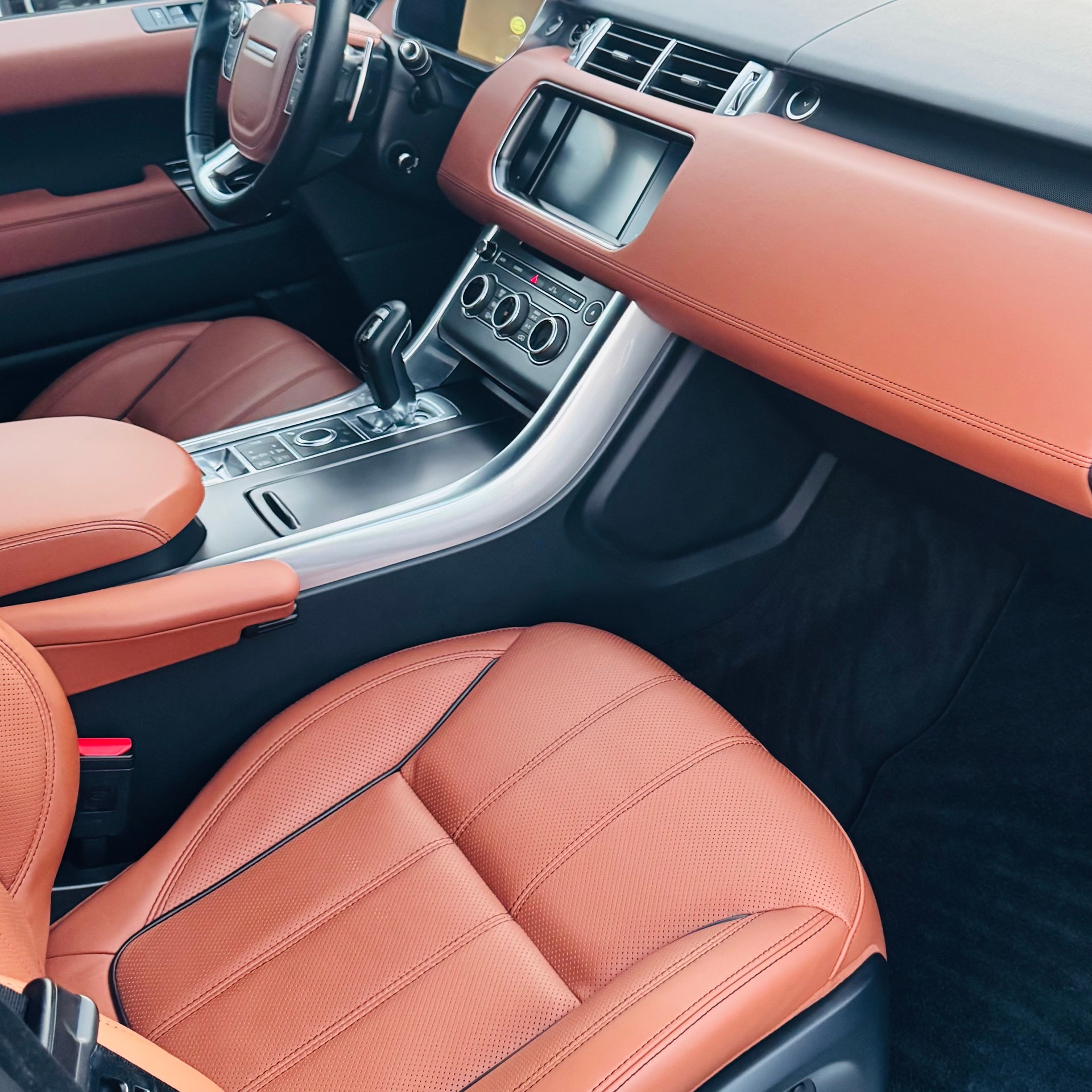 LAND ROVER Range Rover Sport 3.0 SDV6 HSE Dynamic Automatic-image-23