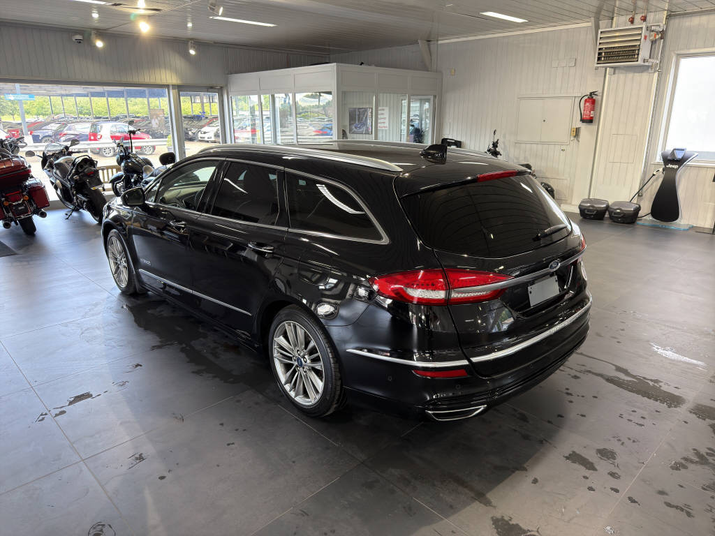 FORD Mondeo Station Wagon 2.0 HEV 187 Vignale-image-16