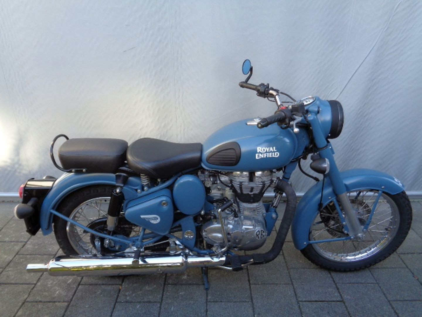 ROYAL ENFIELD CLASSIC 500 MY16-showroom-element-2