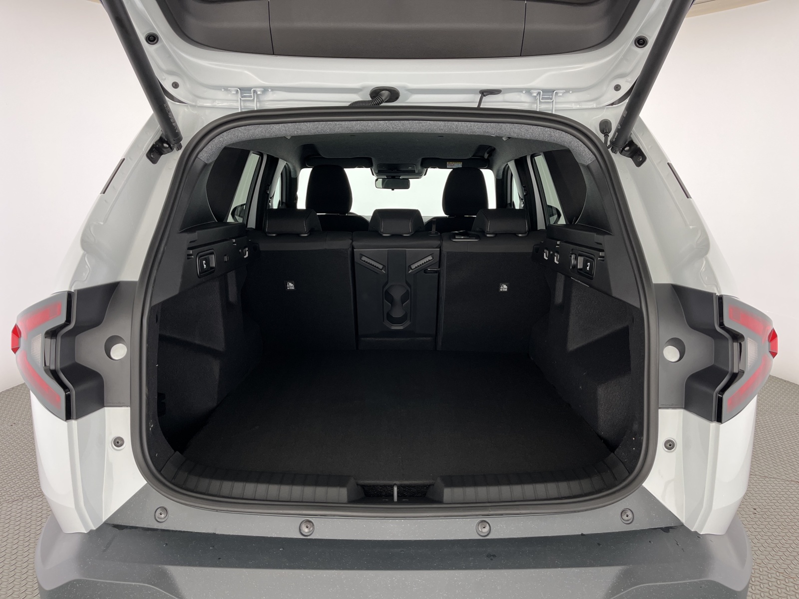 DACIA Bigster 1.2 Hybrid Journey 4WD-image-17