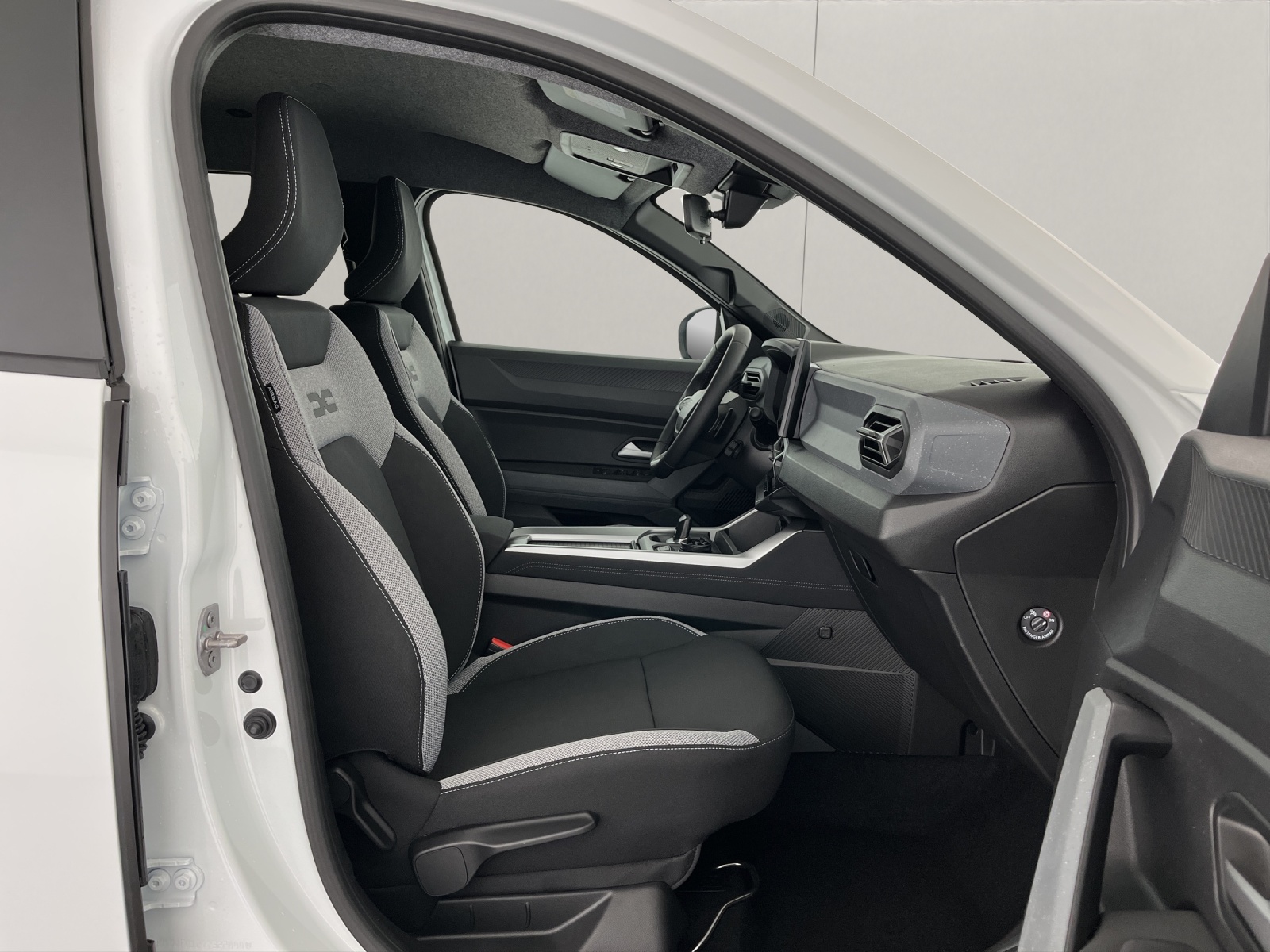 DACIA Bigster 1.2 Hybrid Journey 4WD-image-15