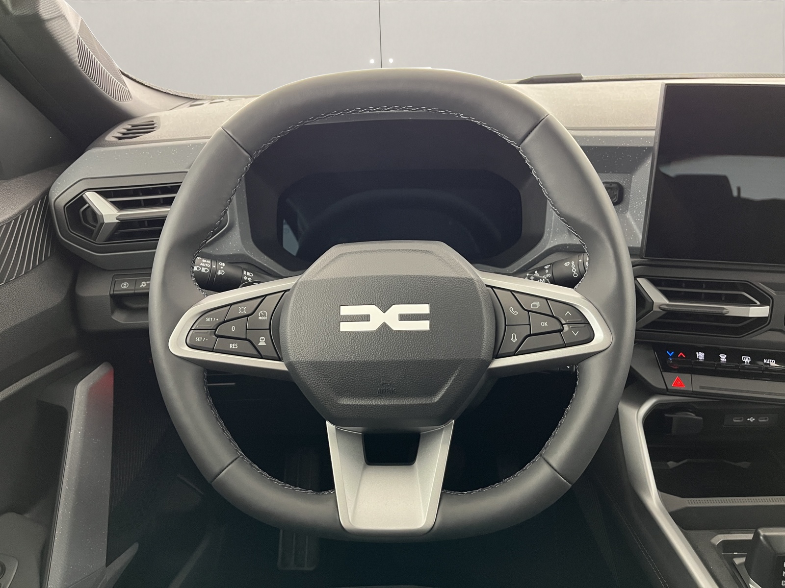 DACIA Bigster 1.2 Hybrid Journey 4WD-image-9