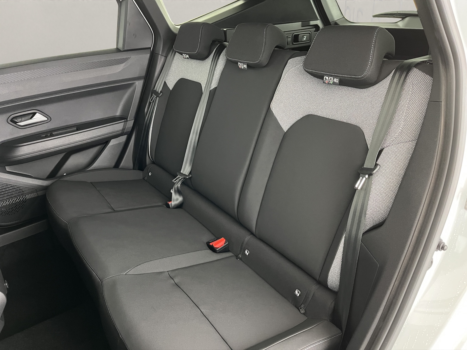 DACIA Bigster 1.2 Hybrid Journey 4WD-image-16