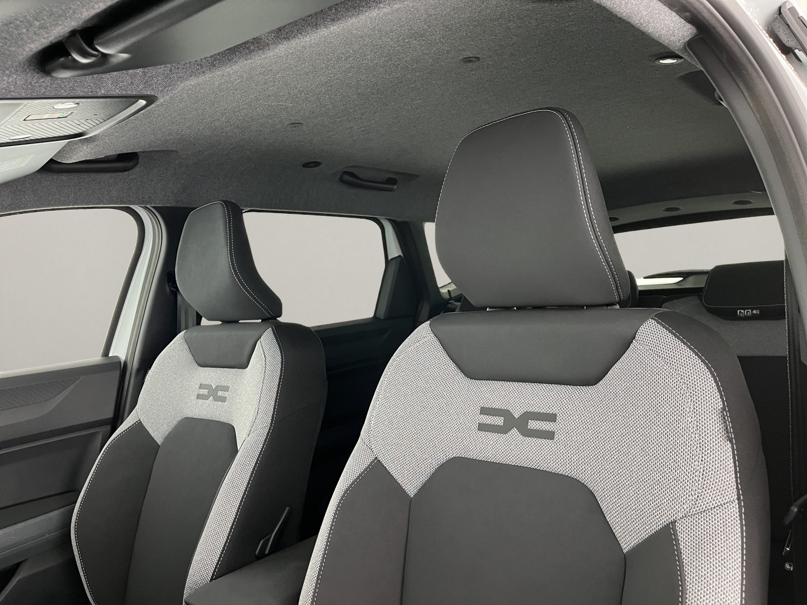 DACIA Bigster 1.2 Hybrid Journey 4WD-image-14