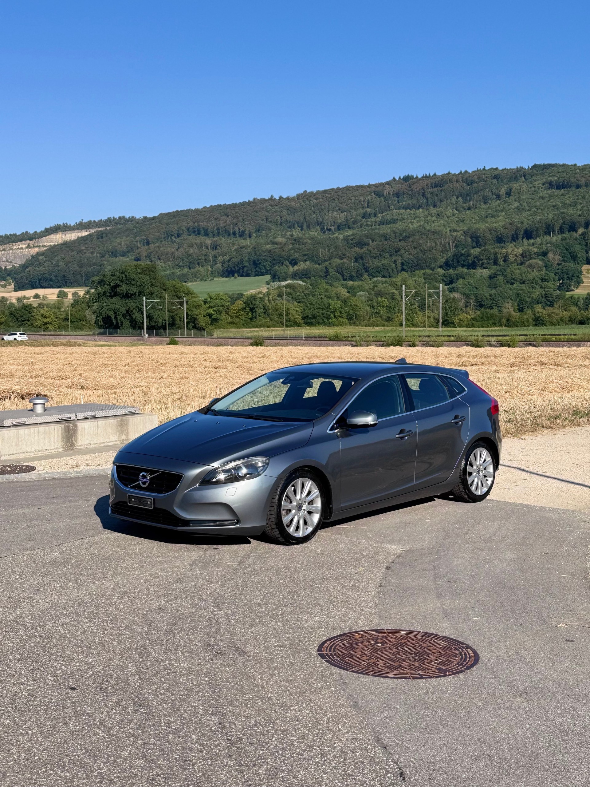 VOLVO 2.0 D3 Summum S/S-image-1