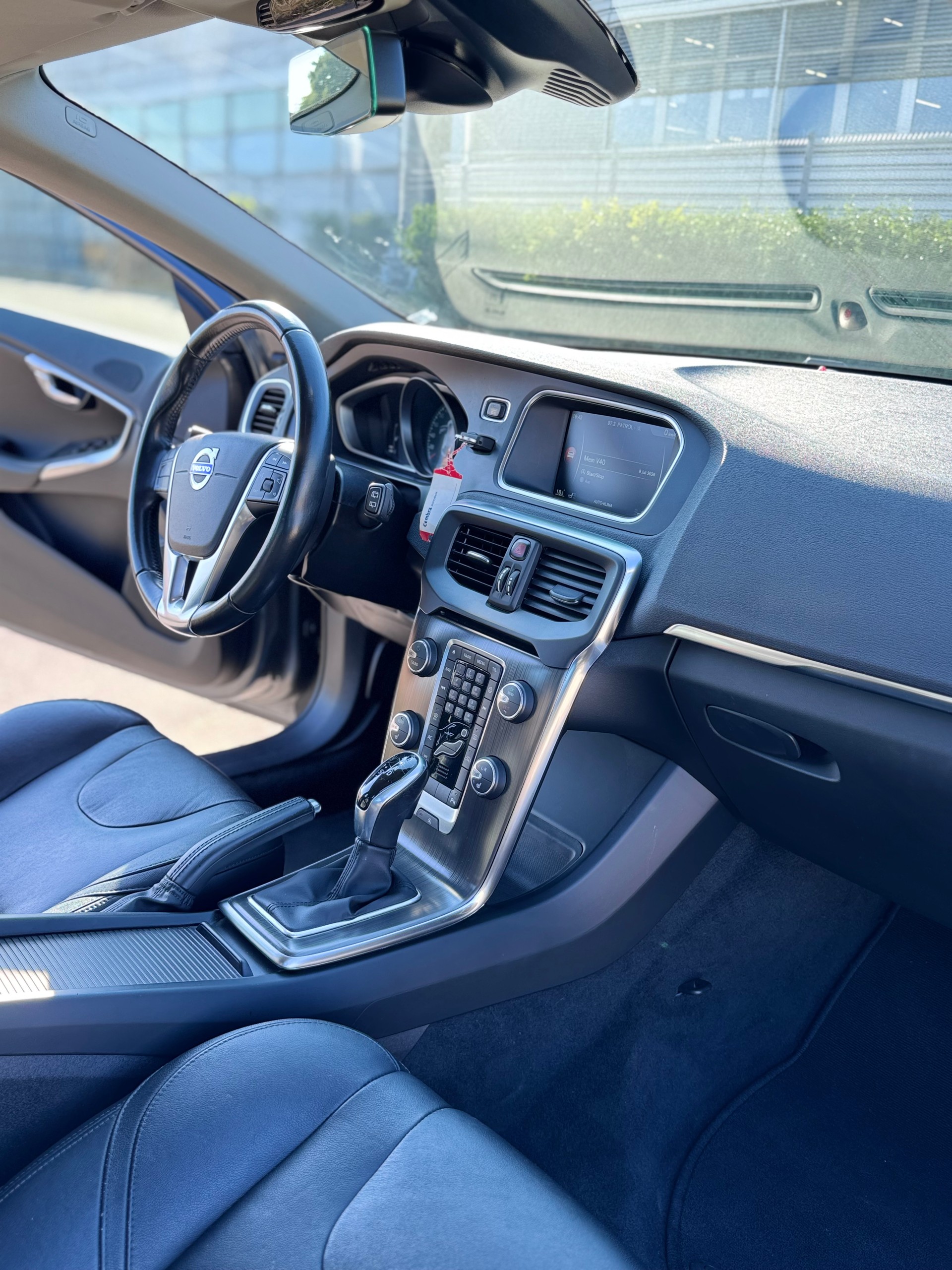 VOLVO 2.0 D3 Summum S/S-image-5